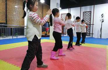 东熠功夫武术馆叶问系正宗咏春拳